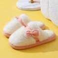 thumbnail image 3 of Nuevas zapatillas peludas de suela gruesa con zapatillas de algodón con lazo para parejas de mujeres invierno Otoño e Invierno hogar cálido y antideslizante, 3 of 5