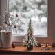 thumbnail image 2 of Xihbxyly Ofertas Especiales Del Prime Day Pequeño Árbol de Navidad y Rociador de Nieve, Decoración de Mesa para El Hogar, Simula Un Árbol Pequeño, Decoración de Ventana para Fiestas Navideñas, 2 of 6