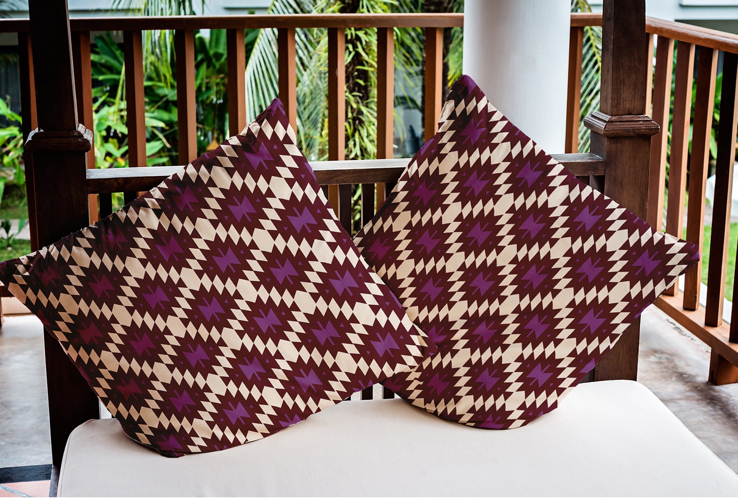 Simply Daisy 16" x 16" Geo Craze Indoor/Outdoor Polyester Throw Pillow, Amethyst