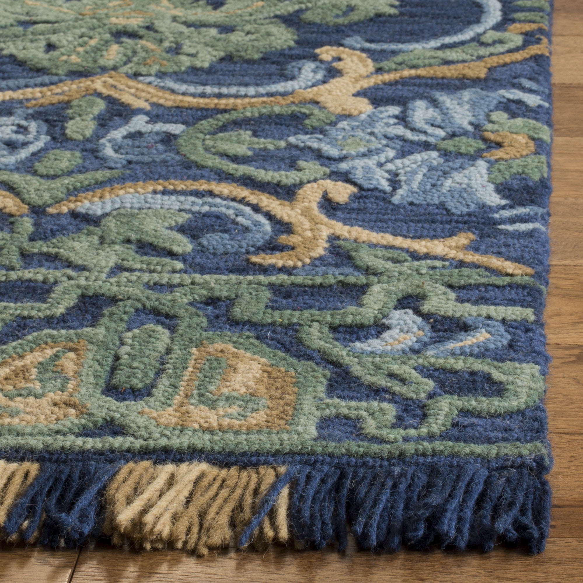 SAFAVIEH Blossom Casey Floral Medallion Wool Fringed Area Rug, Navy/Green, 6' x 6' Square