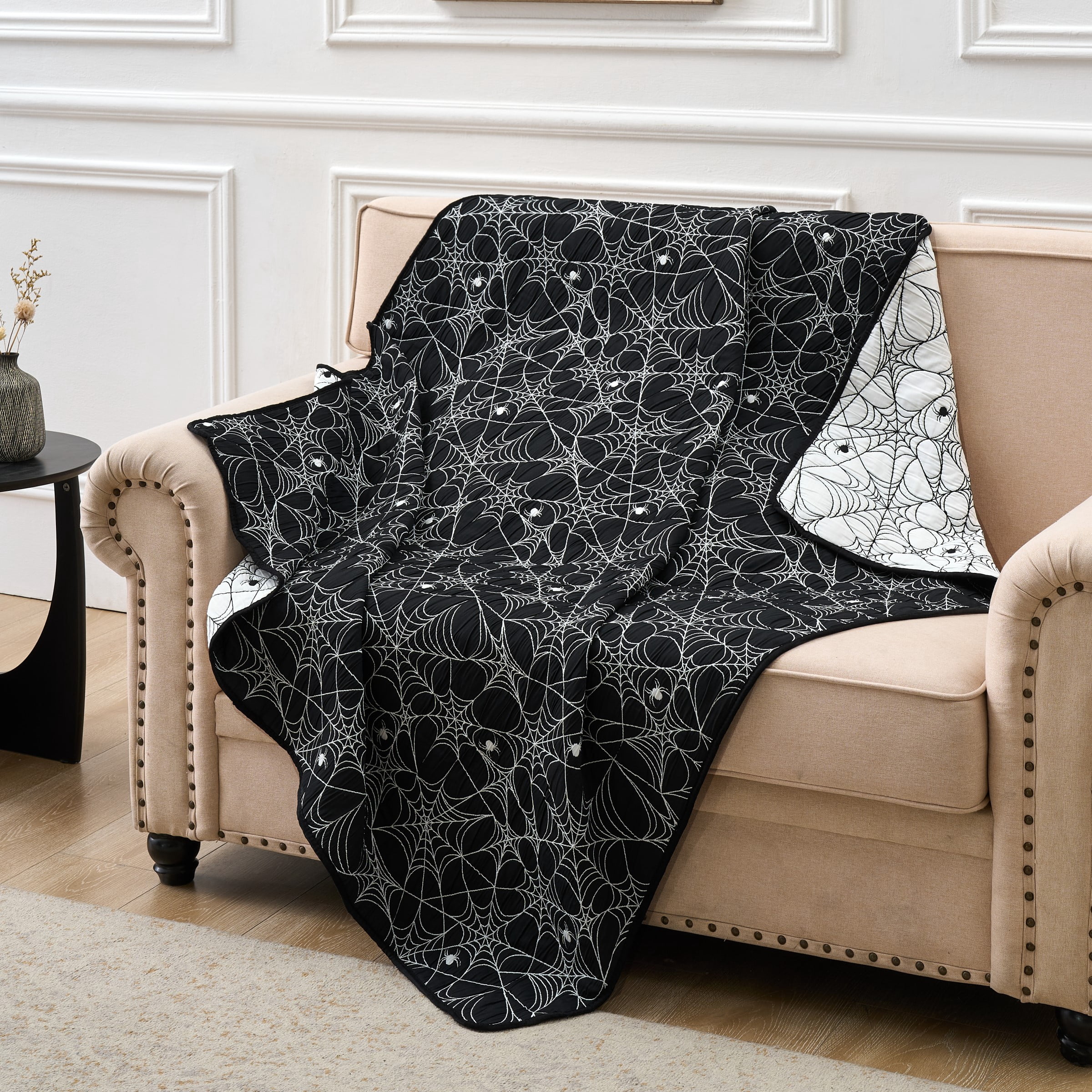Greenland Home Fashions Spinderella Halloween Spider Web Jacquard Woven Throw Blanket, for All Ages