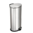 thumbnail image 1 of Hometrends 30 Litre Stainless Steel Pedal Waste Bin, Oval, Fingerprint-Resistant Finish, 1 of 10