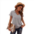 thumbnail image 2 of Camiseta de Corta para Mujer, Cuello en V, Ribete de Encaje Floral, Corte Clásico, Color Liso, Informal, Parte Inferior Gris XL, 2 of 7
