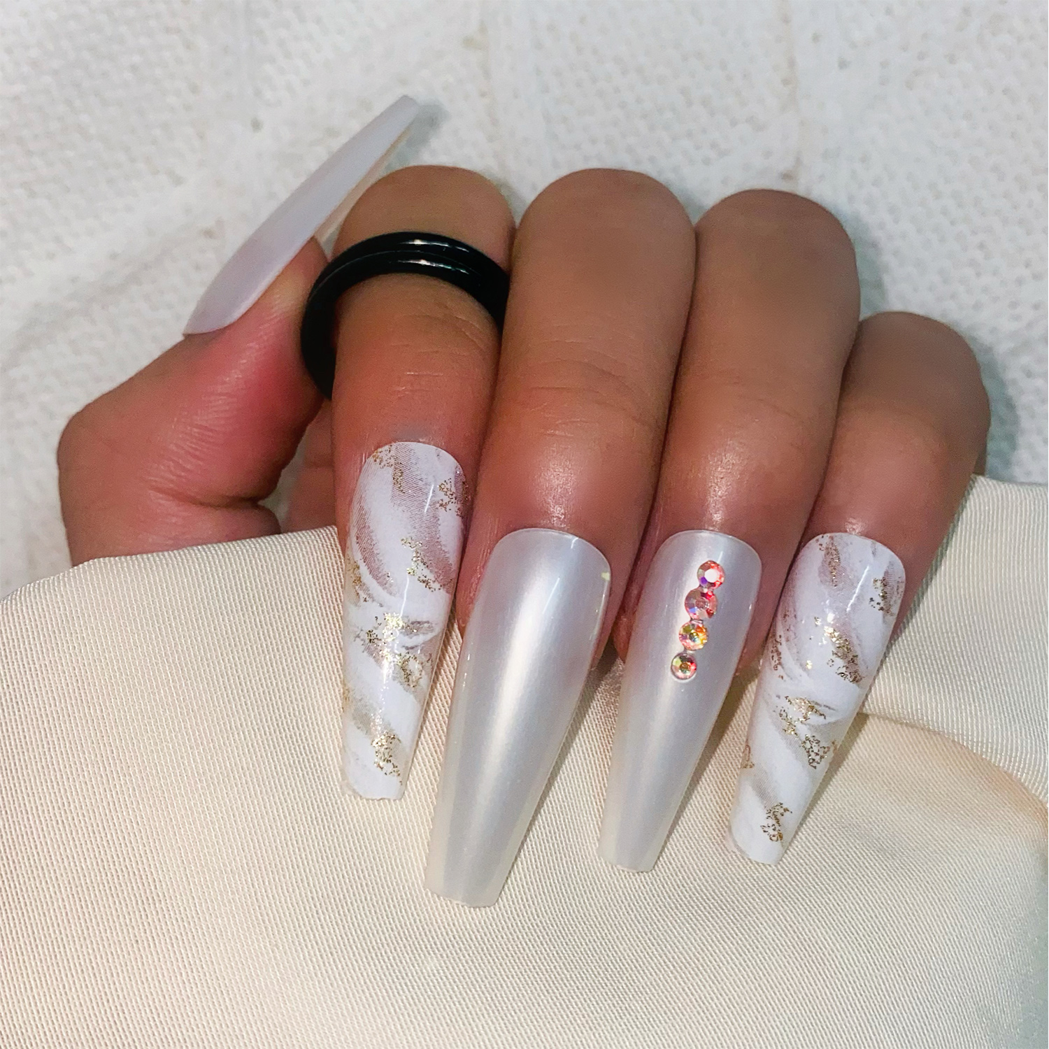 Fofosbeauty 24PCS Press on Fake Nails, Extra Long Coffin False Nails, Pearl  White - Walmart.com