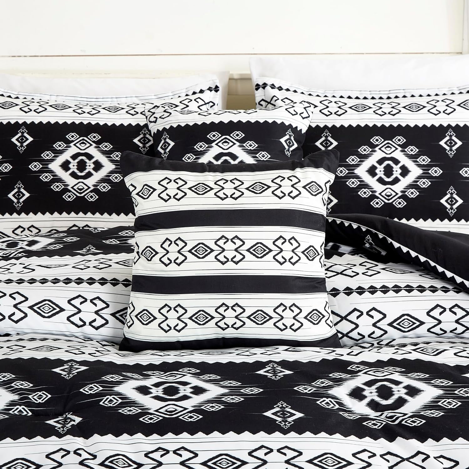 Chezmoi Collection Indie 7-Piece Southwestern Aztec Comforter Set, Black White Geometric Symbols Printed Washed Microfiber Bedding, Full