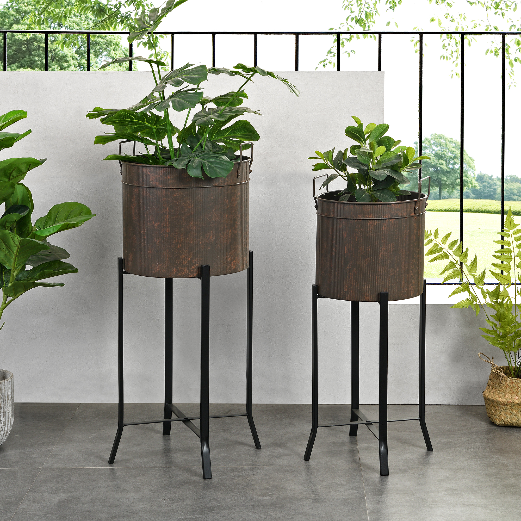 Firstime Co Bronze Farmhouse Trough Outdoor Planter 2 Piece Set Walmart Com Walmart Com