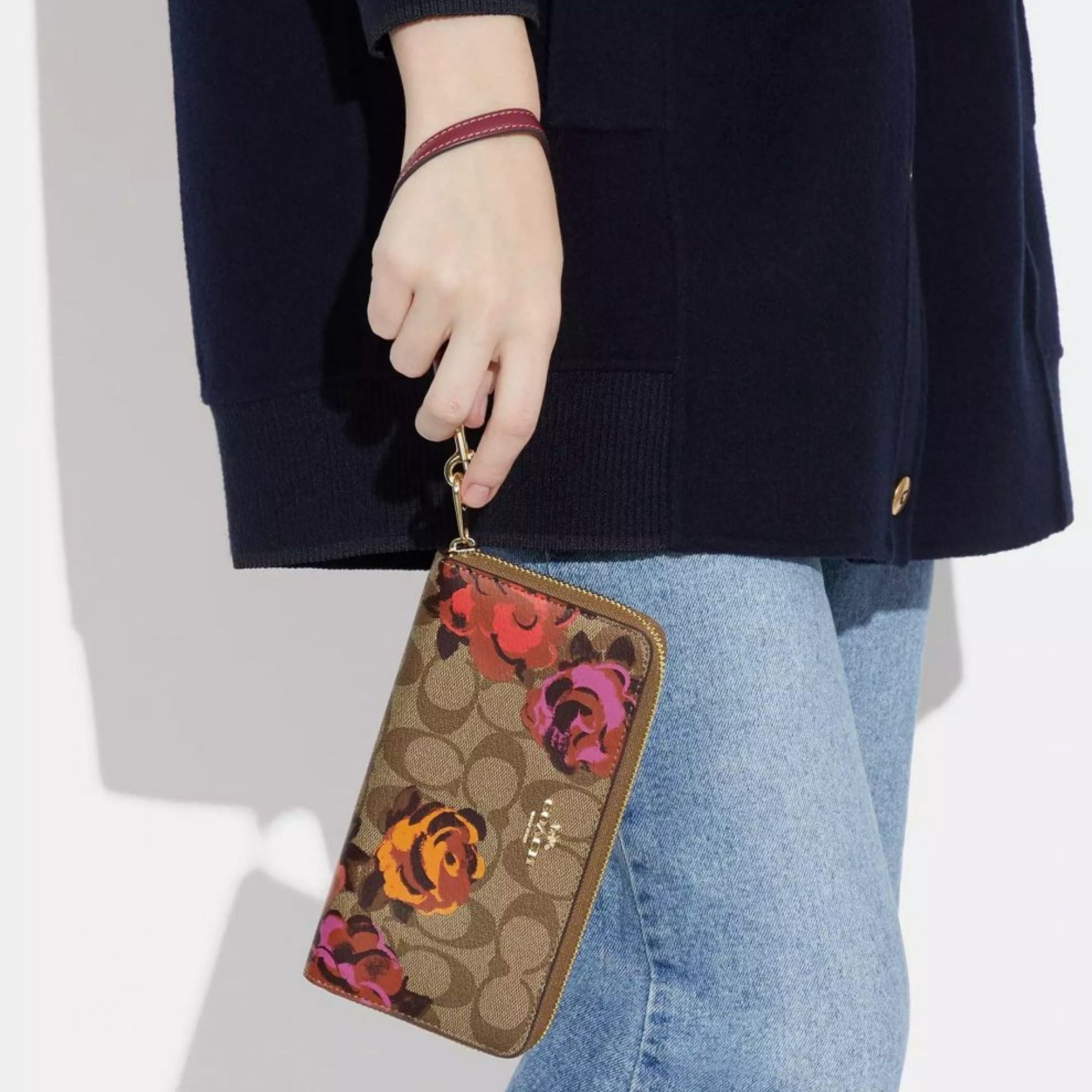 Coach Long Zip Around Wallet In Signature Canvas - Jumbo Floral 