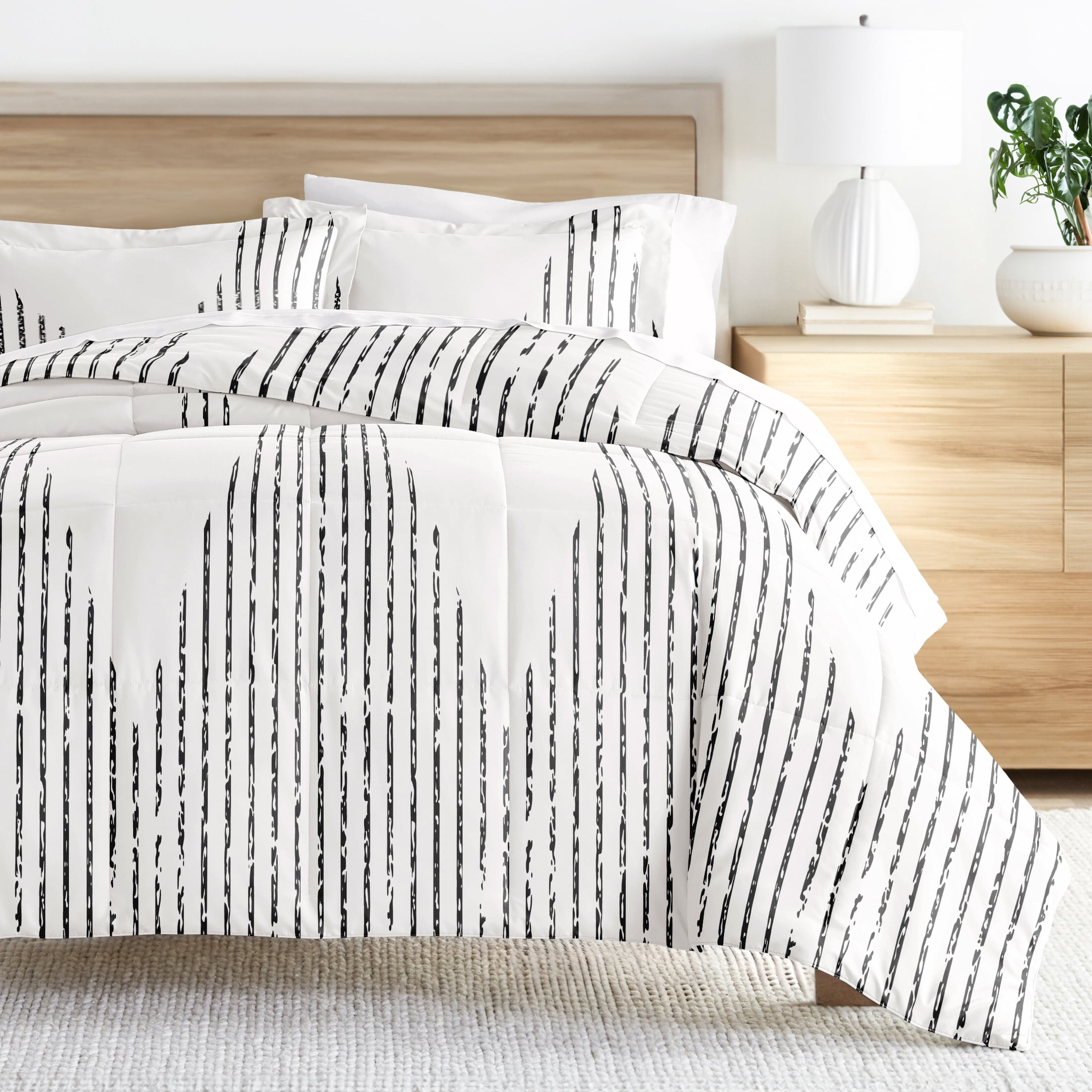 Noble Linens 2-Piece Gray Diamond Stripe Print Comforter Set, Twin/TwinXL