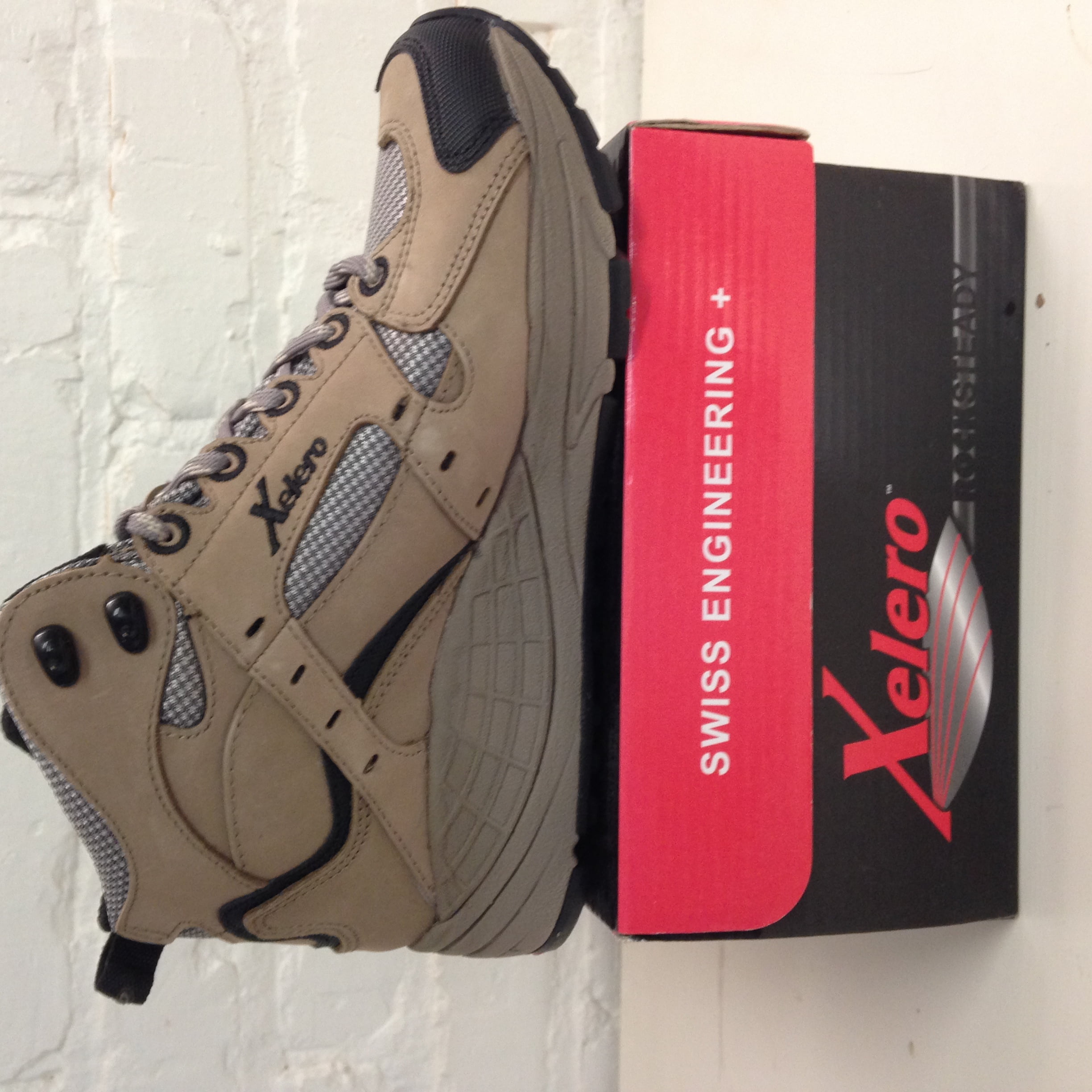 Xelero Women's Hyperion WR Mid Walking Shoes Gray NIB (10)