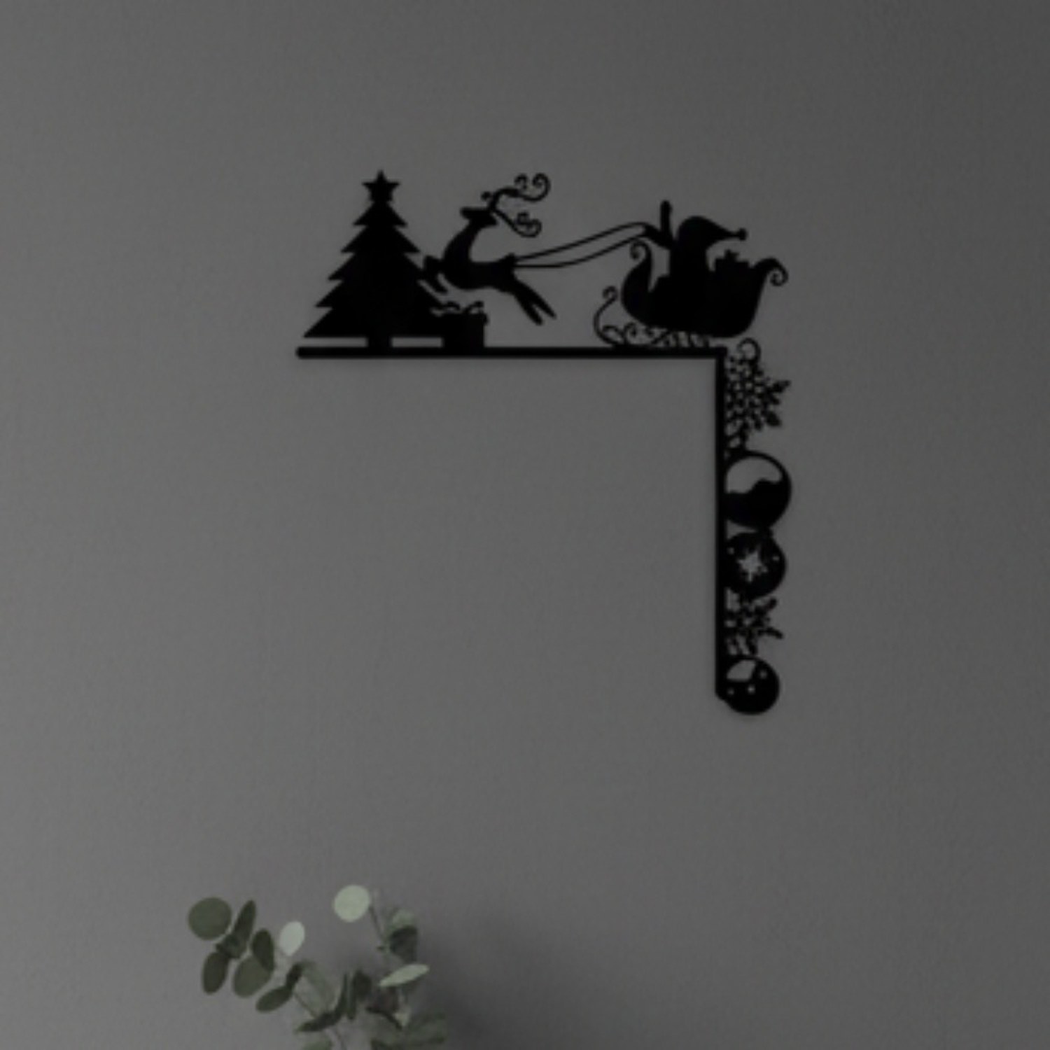 Metal Christmas Sleigh Wall Decor Sculpture, Holiday Door Corner Accent for Christmas, Halloween, and New Year Celebrations