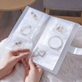 thumbnail image 3 of Caja de almacenamiento de joyas, pendientes, anillo antioxidante, bolsa de almacenamiento transparente a prueba de polvo, collar, libro de joyas, bolsa sellada, 3 of 5