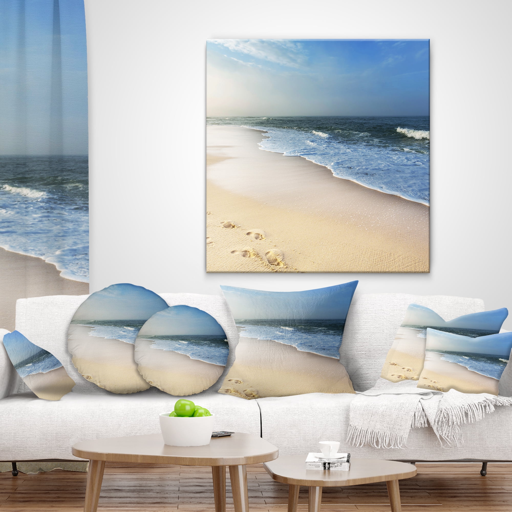 Designart Clam Tropical Beach with Footprints - Seashore Throw Pillow - 16x16