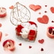 thumbnail image 2 of Da rienda suelta a tu historia con este set de 6 rosas de jabón, perfecto para San Valentín., 2 of 8