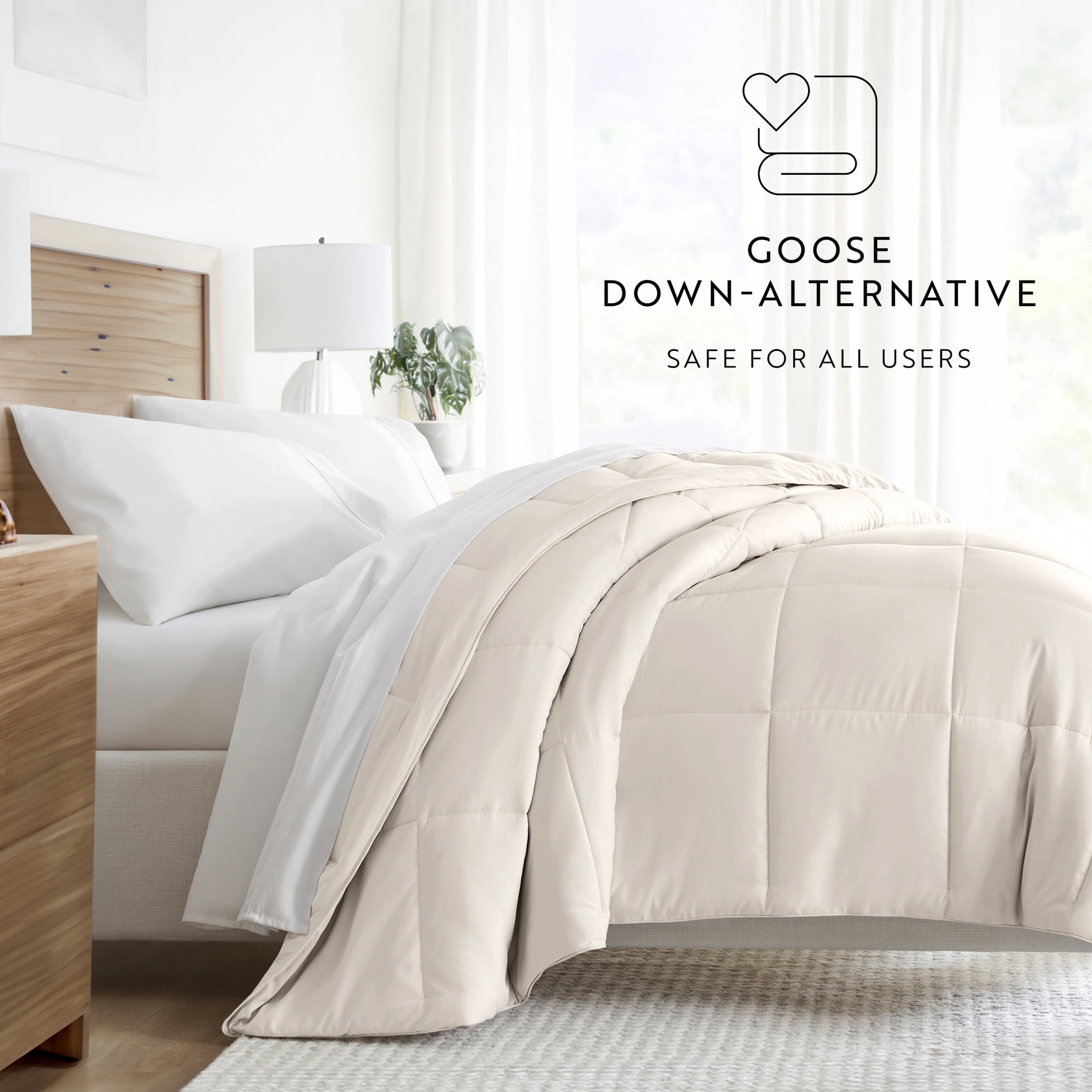Noble Linens Ivory All Season Lightweight Down-Alternative Solid Comforter, Full/Queen