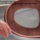 thumbnail image 5 of Fiudx Asiento de Inodoro con Cremallera, Diseño Bordado, Material Suave y Cómodo, Fácil de Limpiar, Instalación Práctica, Duradero, Respaldo Higiénico E Impermeable, Decoración de Baño, Tamaño 43 X 3, 5 of 6