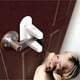 thumbnail image 3 of Cerradura de palanca de puerta mejorada a prueba de niños (paquete de 4) evita que los niños pequeños abran las puertas. Fácil operación con una sola mano para adultos. Respaldo adhesivo de 3 m. se, 3 of 5