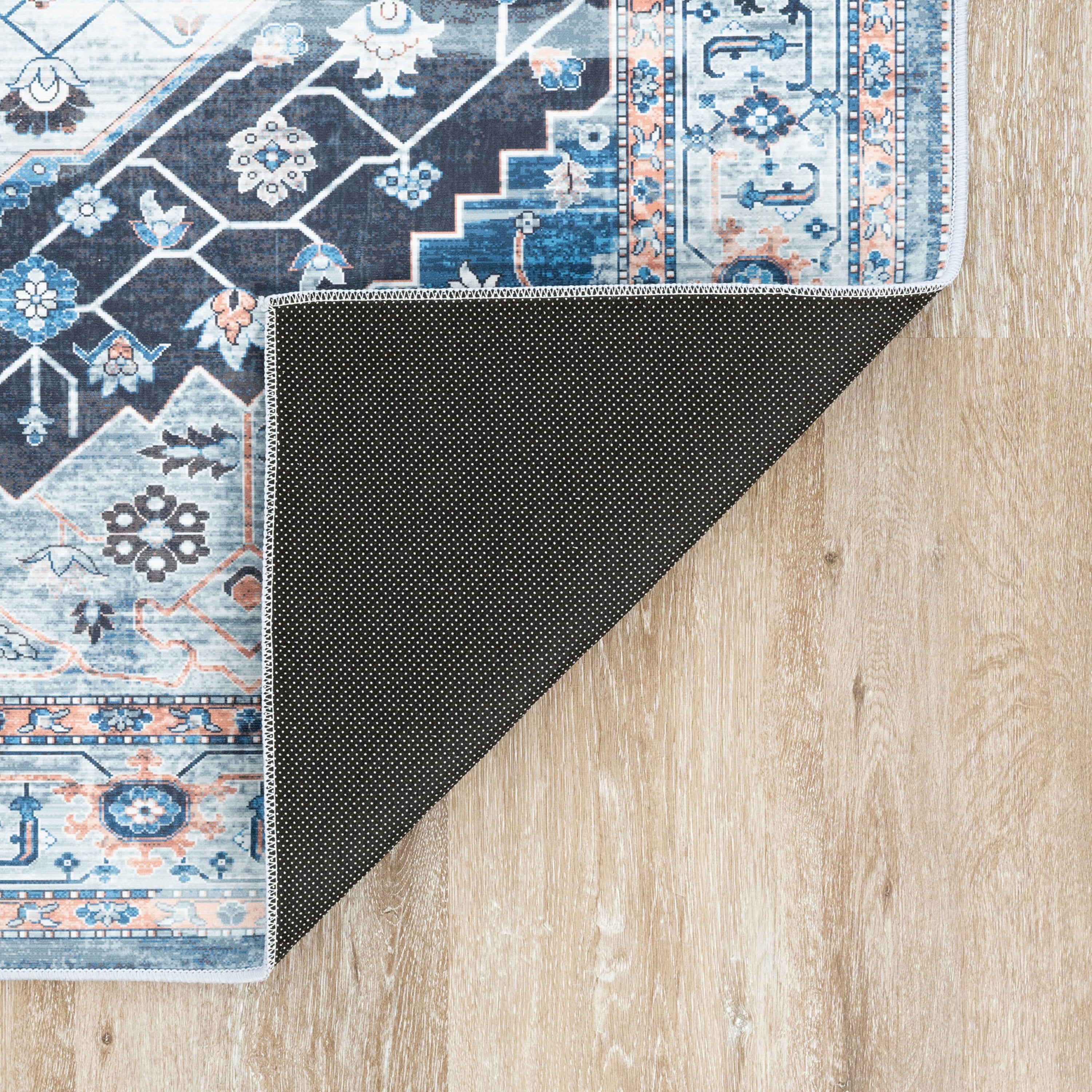 Estate Traditional 5' x 7' Gray and Blue Polyester Indoor Area Rug