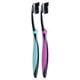 thumbnail image 2 of Cepillo de dientes manual Oral-B Pro-Flex Charcoal mediano, paquete de 2, 2 of 2