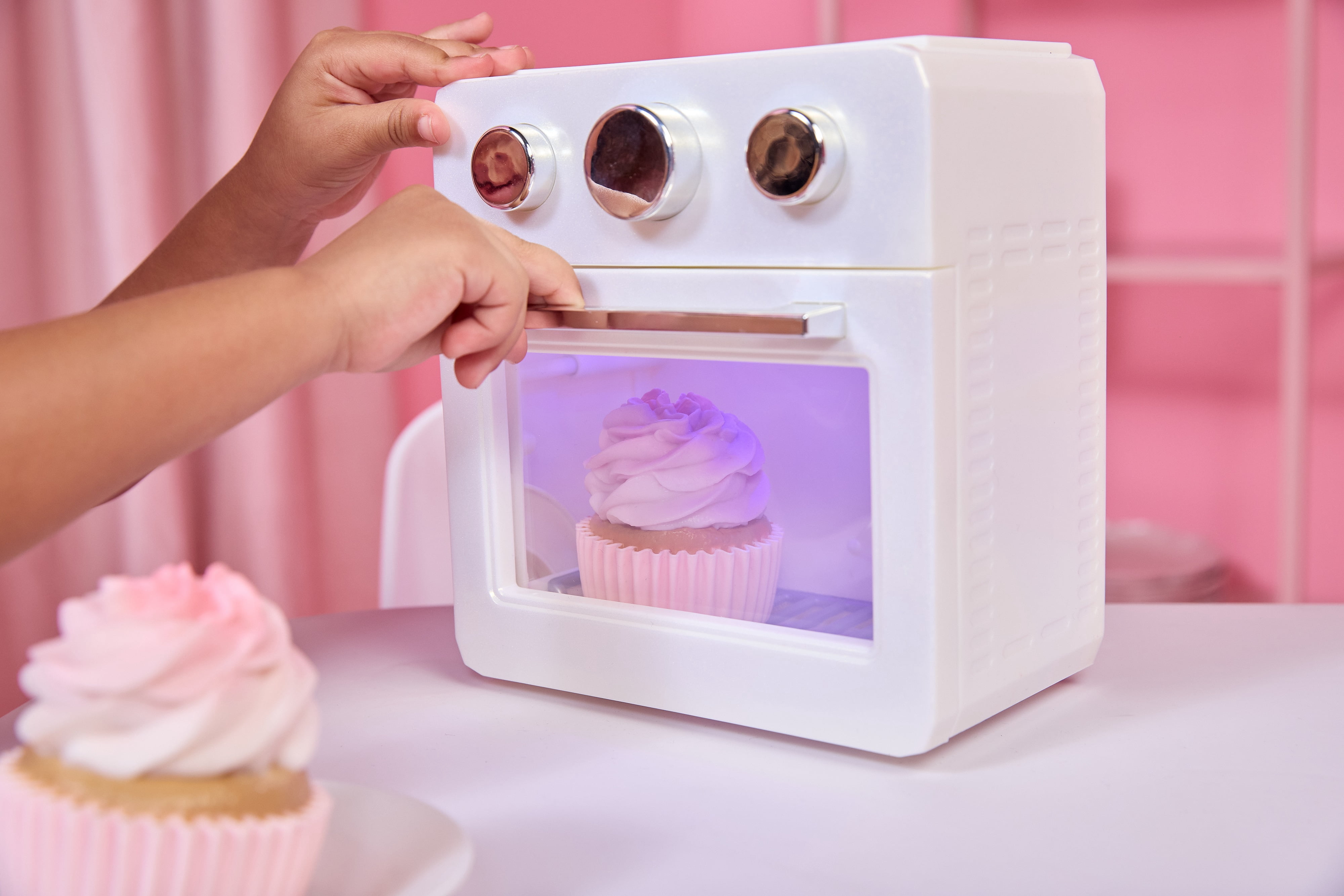 Little Tikes Sweet Spaces Mini Oven, Imaginative Pretend Play Kitchen, White, Ages 3+
