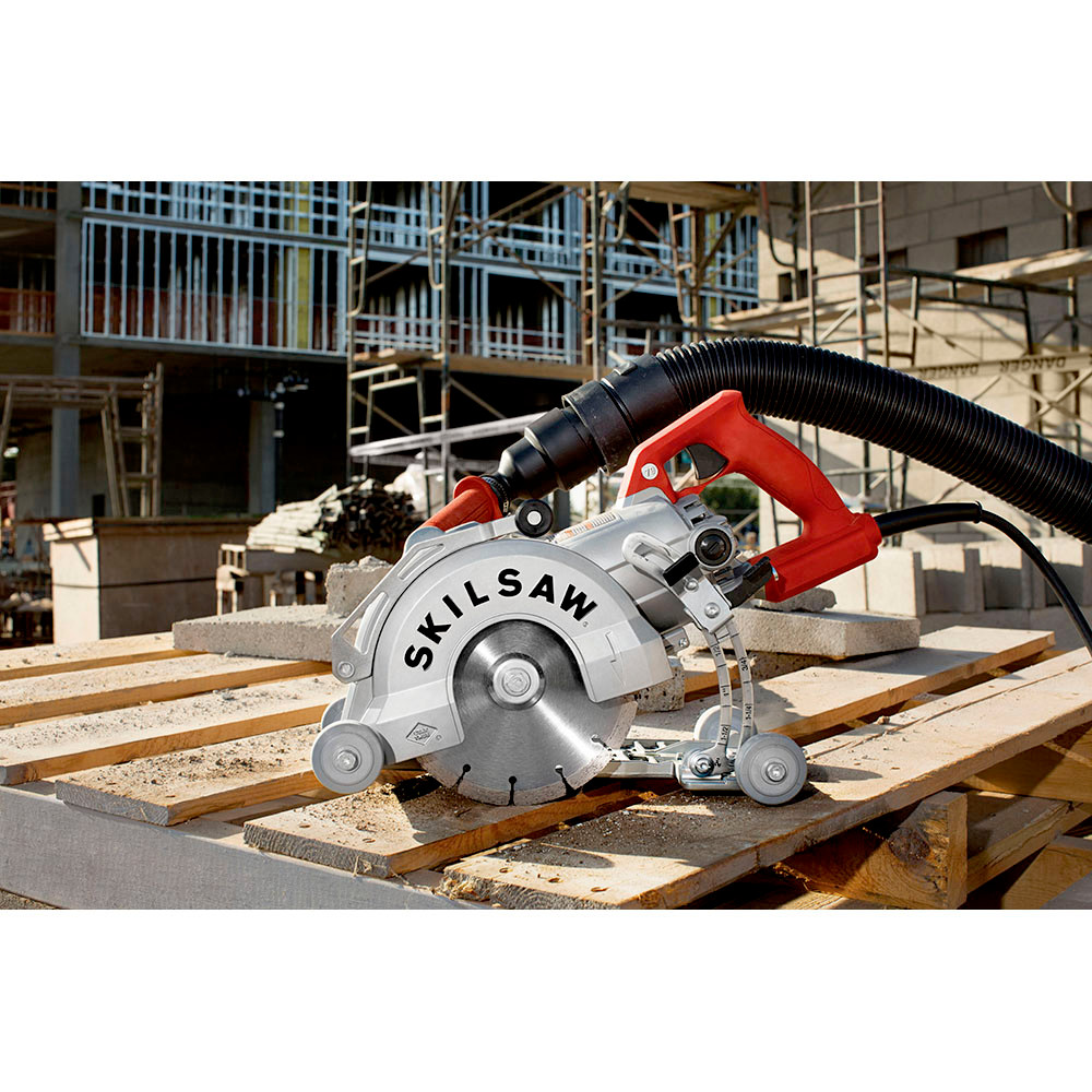 SKIL 15 amps in. Corded Brushed Worm Drive Circular Saw