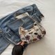 thumbnail image 1 of Bolso de axila para mujer, nuevo estilo otoño 2025, bonito bolso cuadrado pequeño con fresas, bolso de hombro literario, bolso de mensajero informal, 1 of 5