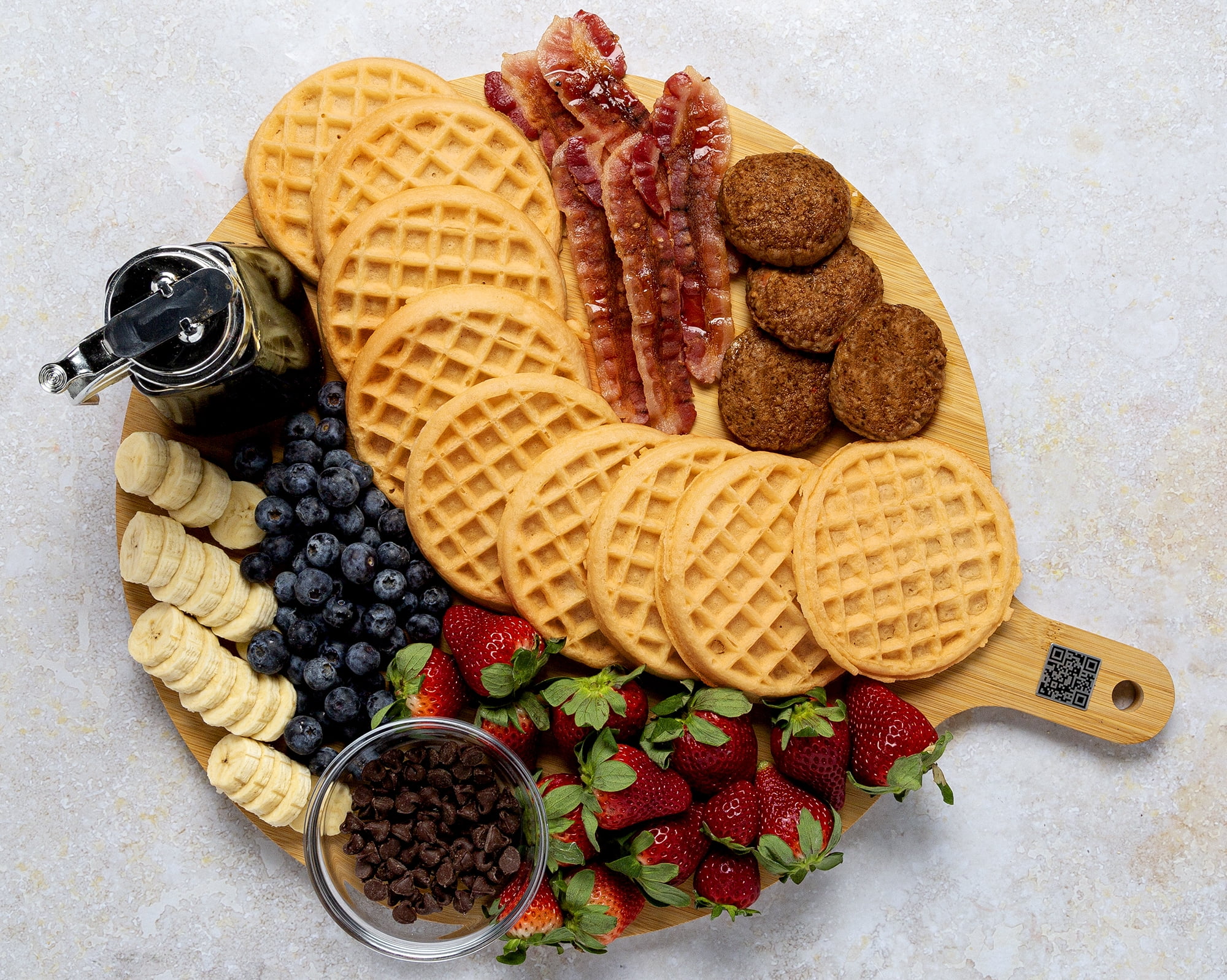Tasty Bamboo Round Charcuterie Board with Handle, Paddle Cheese Board, 15.5" Round