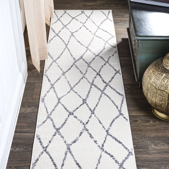Illi Moroccan Diamond Trellis Ivory/Gray 2 ft. x 10 ft. Runner Rug