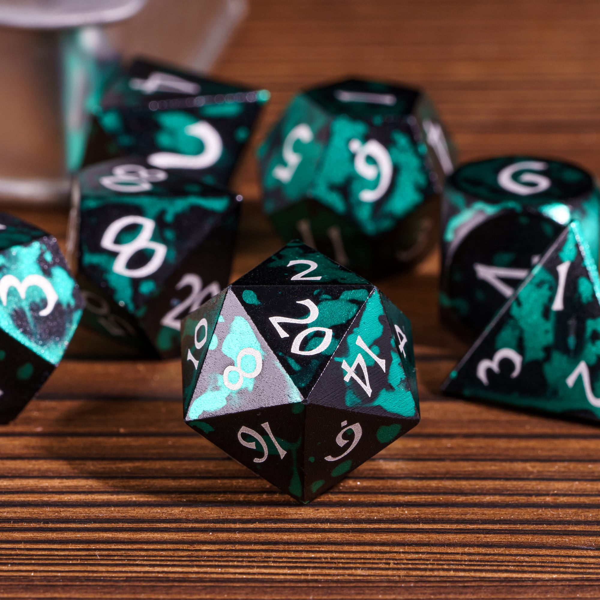 Cusdie 7-Die DND Dice Set - Premium Aluminum Metal Dice Polyhedral D&D Dice Set for Dungeons and Dragons TTRPG Role Playing Games