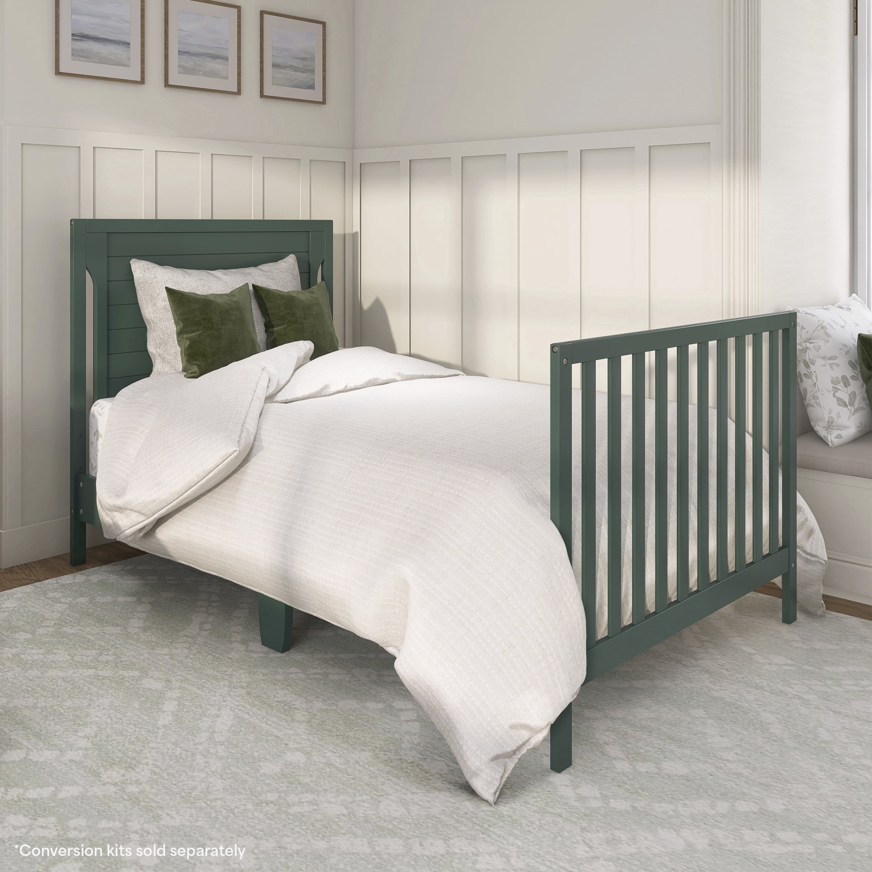 Dream On Me Bellport 4 in 1 Convertible Mini Crib In Green