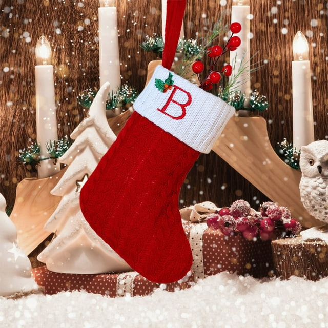 Adornos navideños, adornos navideños, regalos navideños, calcetines navideños con letras bordadas, colgante de árbol de Navidad, calcetines navideños tejidos en rojo, verde y blanco.