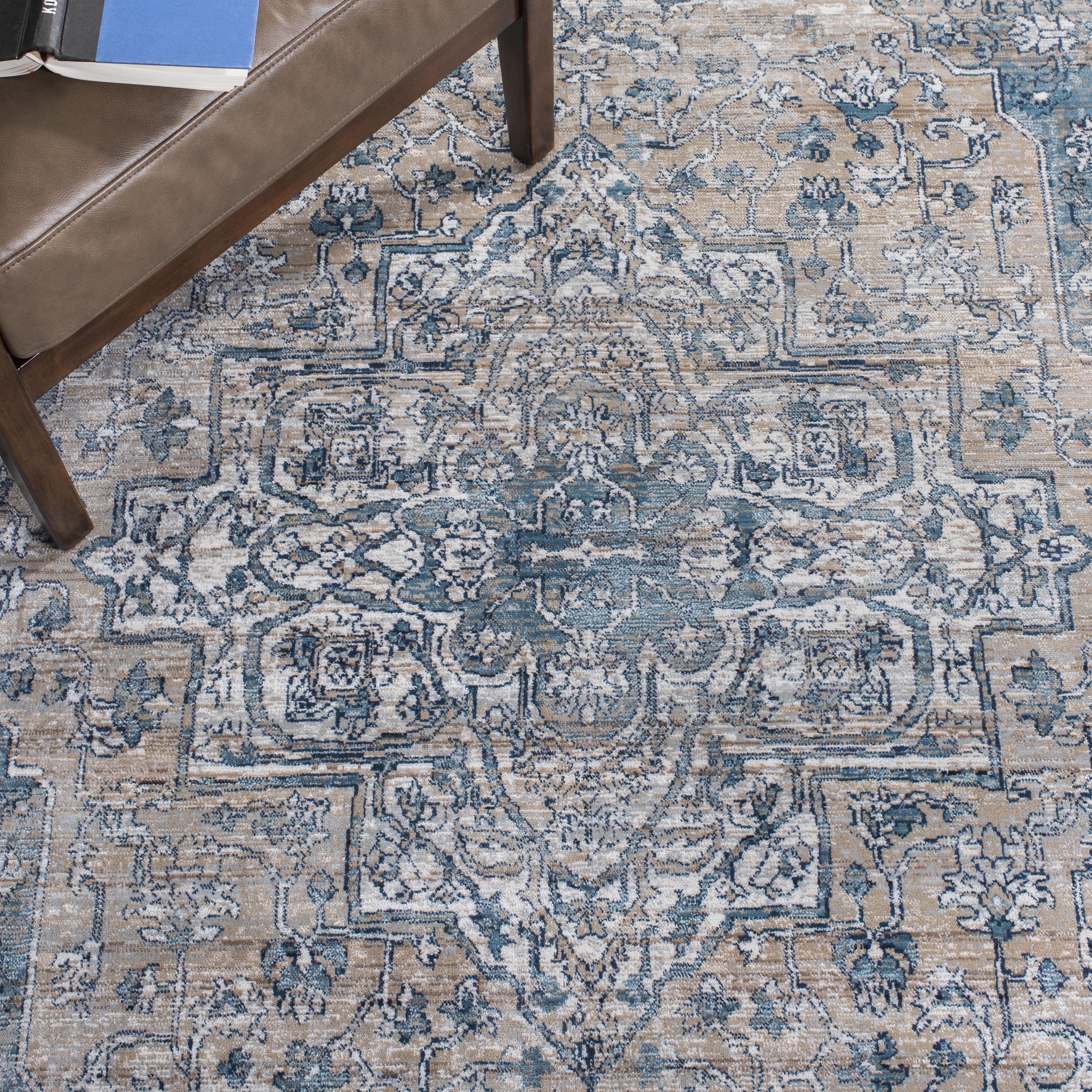 SAFAVIEH Victoria Lorraine Floral Bordered Area Rug, 12' x 16', Blue/Grey