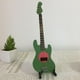 thumbnail image 2 of 1/6 Modelo de Guitarra Eléctrica de en Miniatura con Decoración de Soporte de Navidad N.  degree 5, 2 of 8