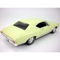 thumbnail image 2 of Chevy Chevelle (1968) SS-396 1/24 Scale Diecast Metal Model - White/Cream/Off-White, 2 of 2