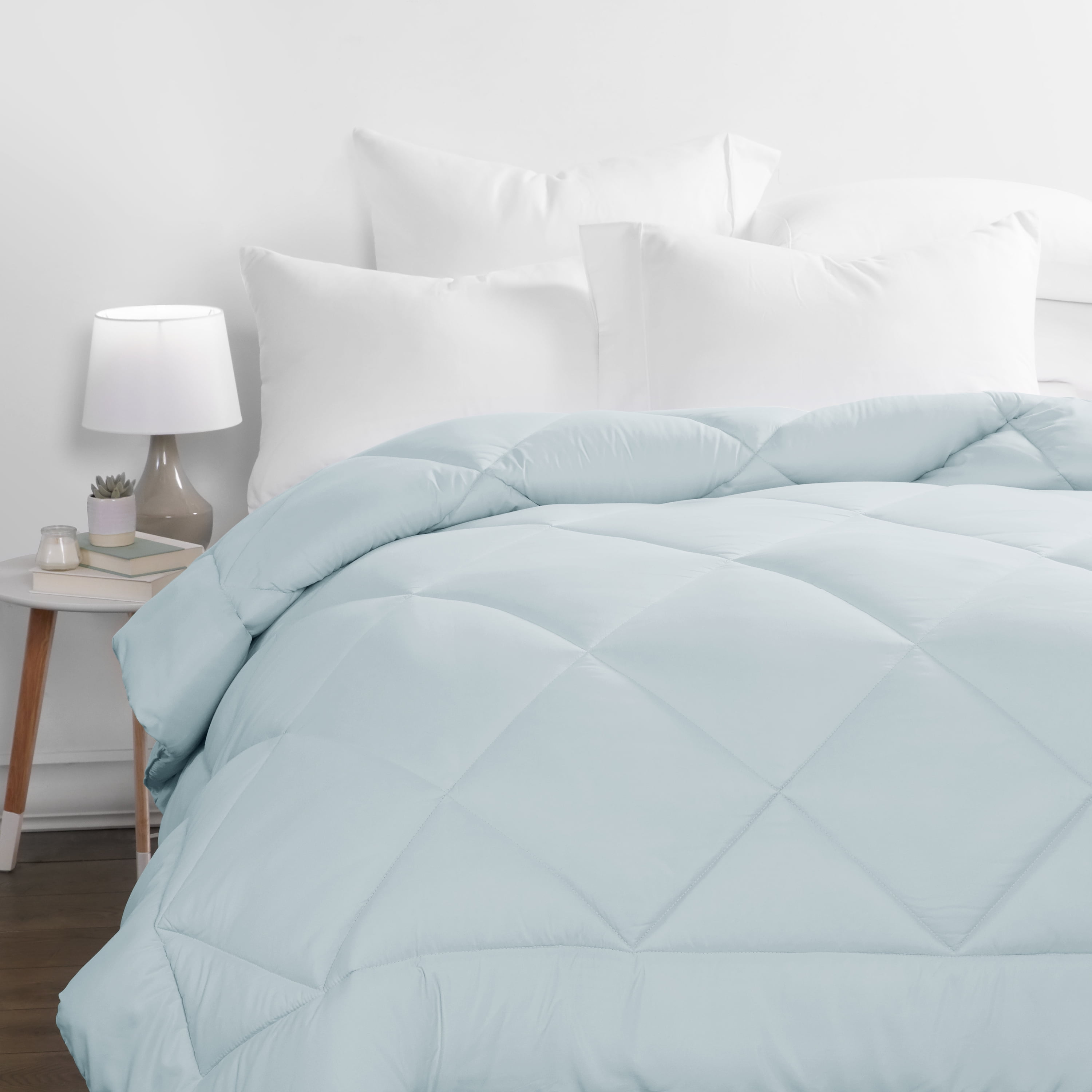 Noble Linen's Goose Down Alternative Comforter