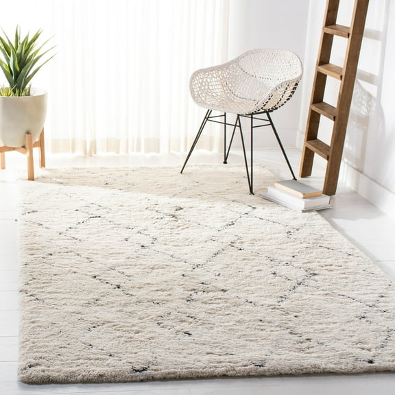 SAFAVIEH Casablanca Nick Geometric Wool Shag Area Rug, Ivory/Black, 5' x 8'