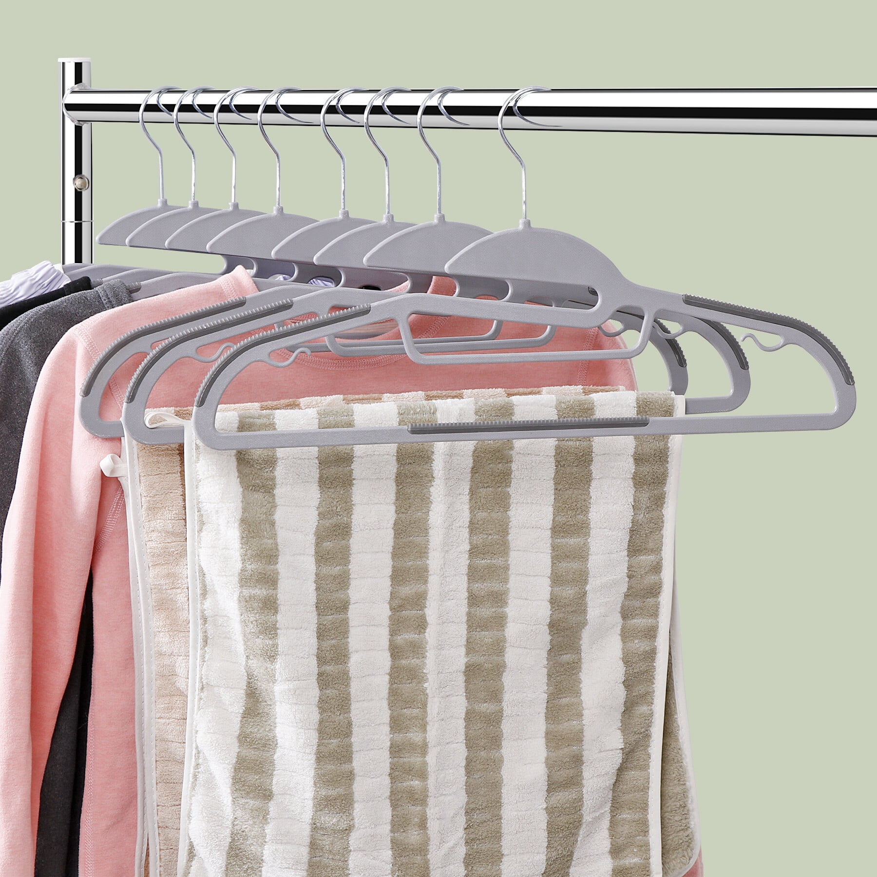 ZENY Heavy Duty Plastic Hangers 50 Pack with Non-Slip Design 360° Swivel Hook