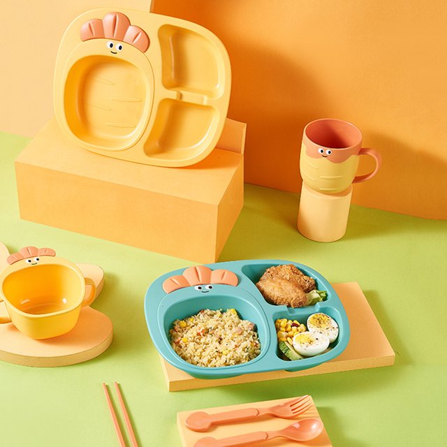YAOMOBB Odor-free Cutlery Set For Food Separation Creative Radish Compartment Cutlery Set Cute Shape Dinner Plate Set