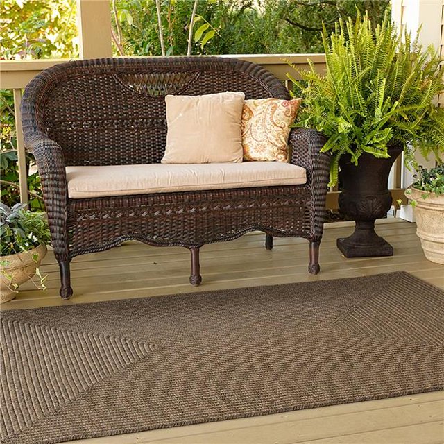 Homespice Decor 302663 3 x 5 ft. Bronze Ultra Durable Oval Braided Rug - Brown