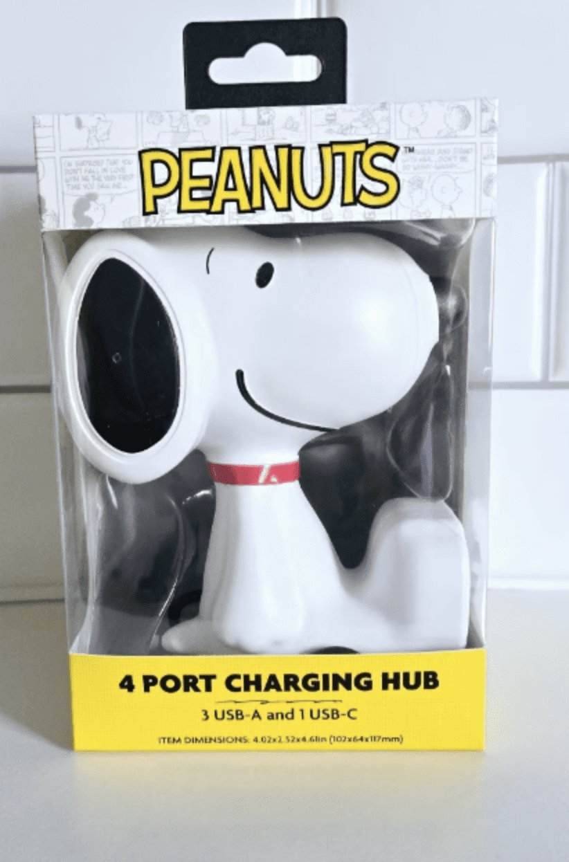Peanuts Gang Snoopy 4 Port Charging Hub 3 USB A and 1 USB C