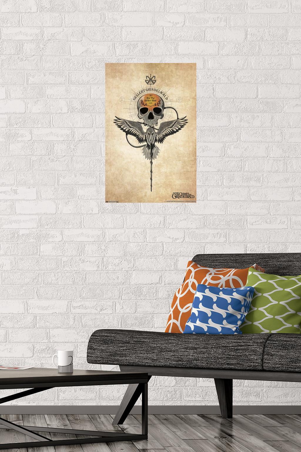Fantastic Beasts And Where To Find Them: The Crimes of Grindelwald - Grindelwald Badge Wall Poster, 14.725" x 22.375"