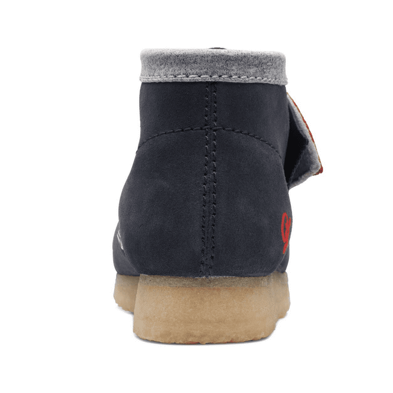 ＜Clarks>WALLABEE BOOTS Amazon.com | Clarks Men's Wallabee Boot Chukka, Black Suede