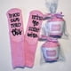 thumbnail image 1 of par de calcetines unisex informales si puedes leer este alfabeto con forma de pastel, 1 of 7