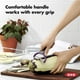 thumbnail image 4 of Pelador OXO Good Grips para verduras grandes, preparado en Y, negro, 4 of 9