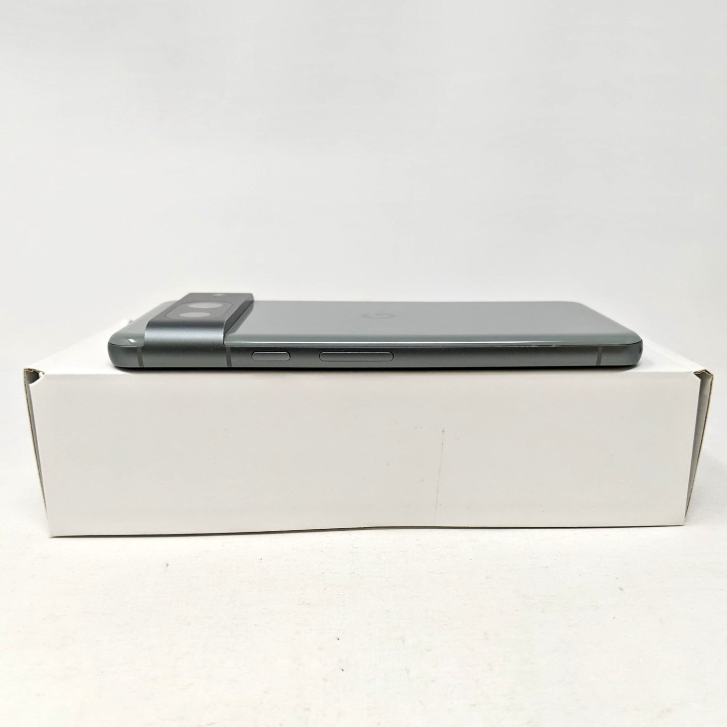 Pre-Owned Google Pixel 8 5G 256GB G9BQD Factory Unlocked 6.2" 8GB RAM 50MP Smartphone - Hazel
