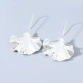 thumbnail image 3 of Pendientes de Ginkgo Biloba Qarigey 2 uds Dorados de Metal Forma de Hoja, 3 of 6