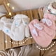 thumbnail image 5 of Sosteniendo el corazón cálido y moviendo las alas del ángel son lindos y dinámicos, suaves y agradables para la piel con guantes de terciopelo engrosados para mantener el calor en invierno., 5 of 5