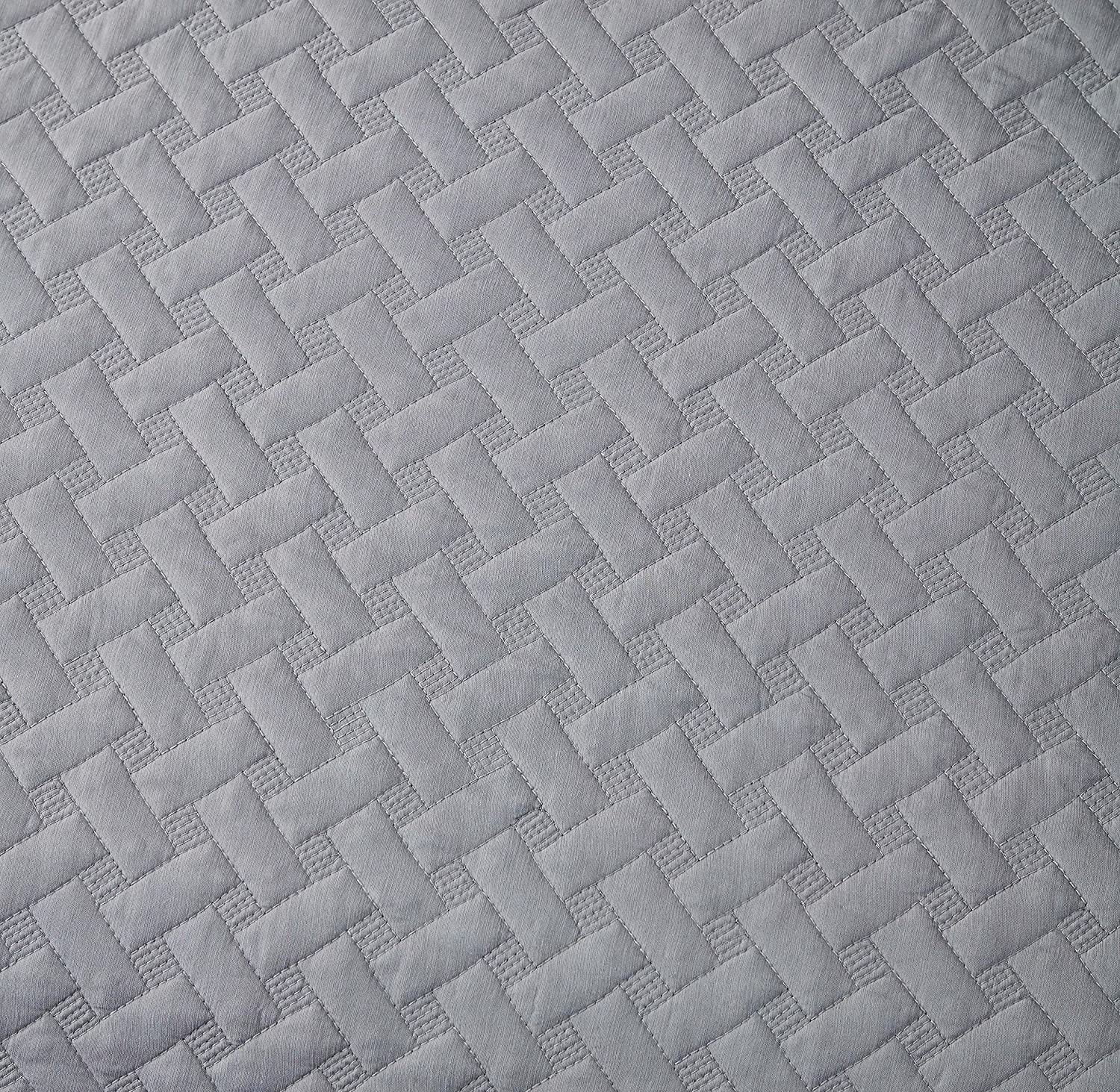 Chezmoi Collection Randall 3-Piece Soft Cooling Bamboo Fiber Quilt Bedspread Basketweave Quilted Coverlet Set (King, Light Gray)
