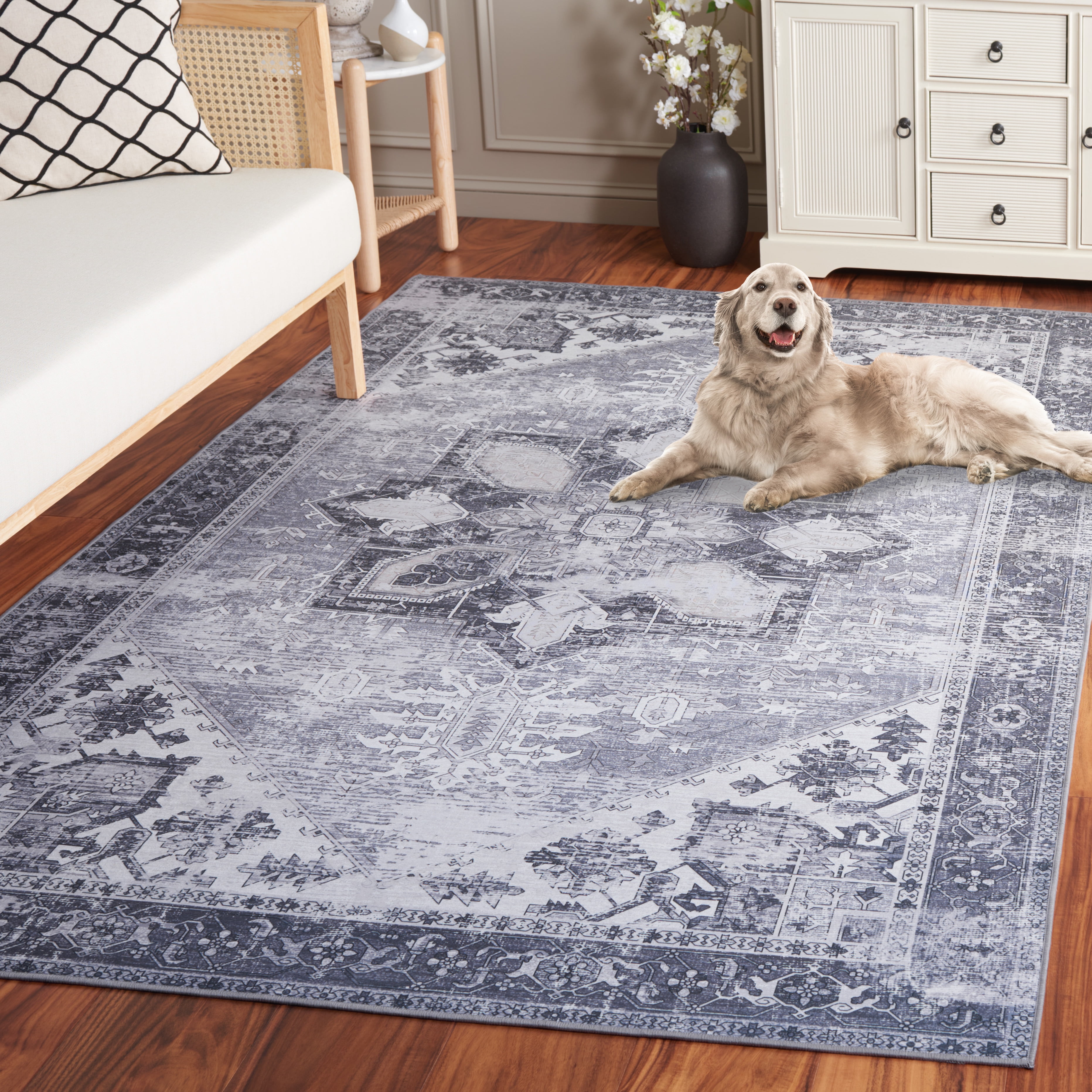 SAFAVIEH Tucson Jayla Oriental Machine Washable Area Rug, Gray, 3' x 5'