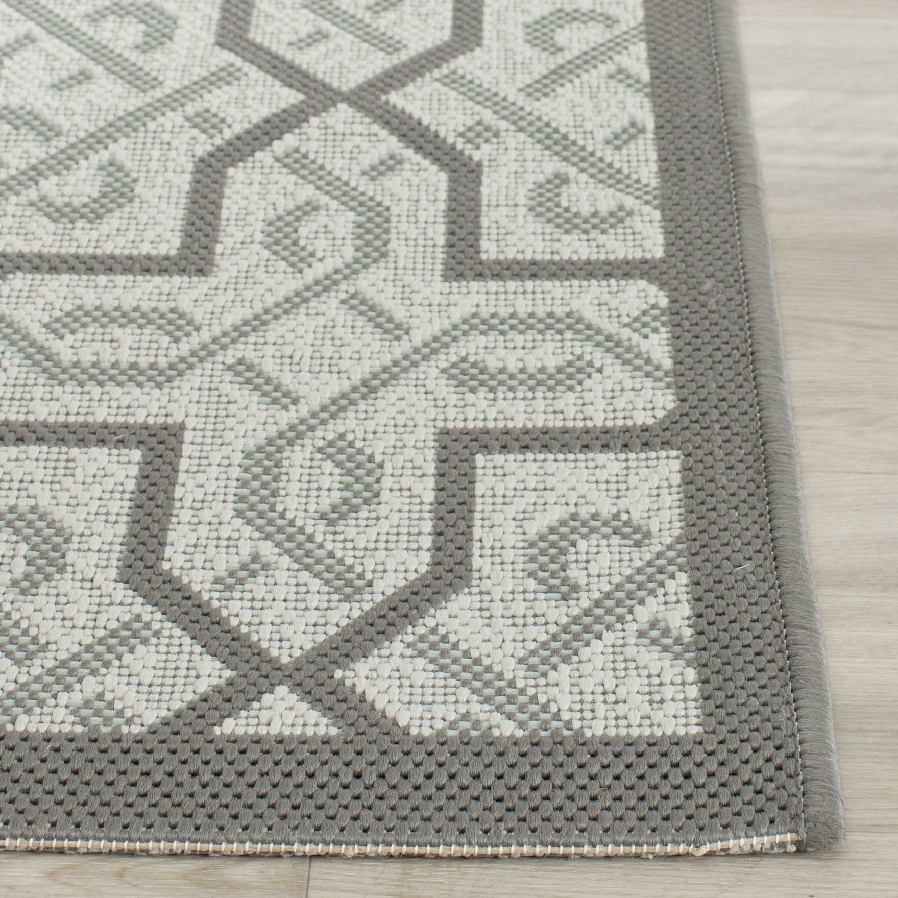 Safavieh Courtyard Olivia Geometric Indoor/Outdoor Area Rug, Light Gray/Anthracite, 4' x 5'7"
