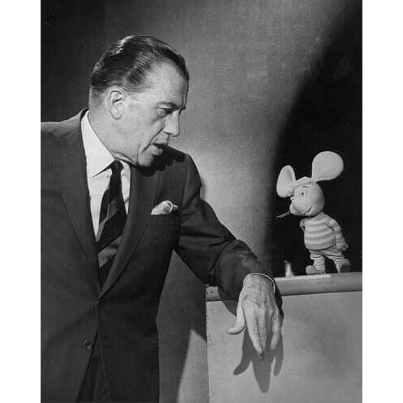 Ed Sullivan talks with mouse Topo Gigio from Ed Sullivan Show 8x10 photo